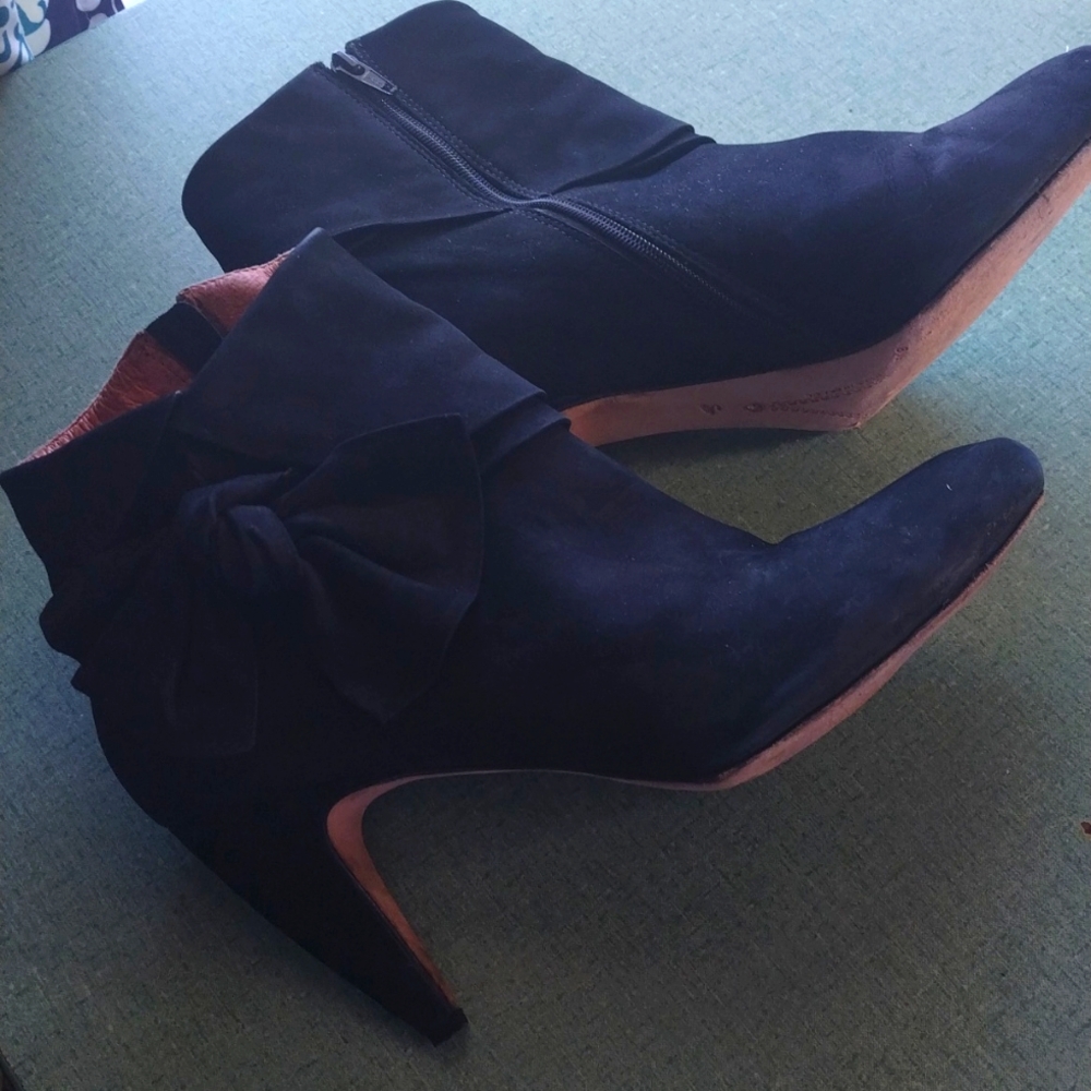 Anthropology Corso Como Bow Heels 8.5 M